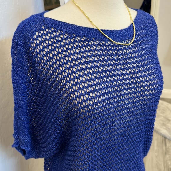 Chicos size 1 new without tags royal blue shirt sleeve ladies top - Picture 3 of 8